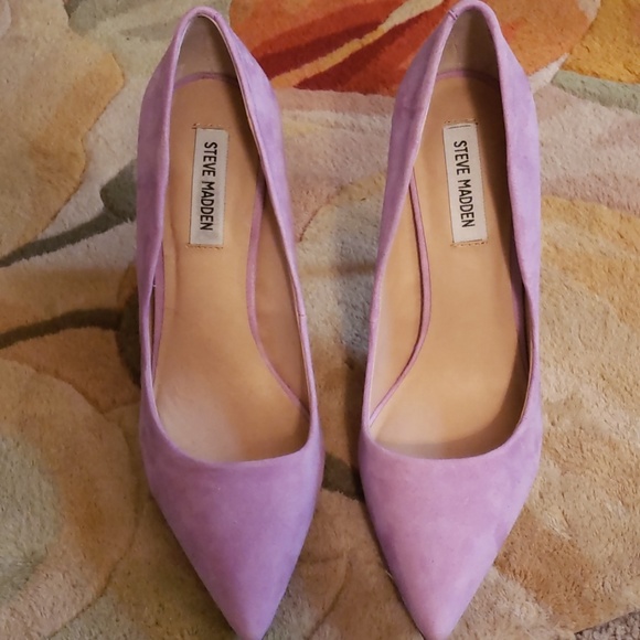 lilac colored shoes